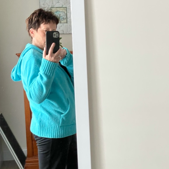 Sweater - Picture 3 of 3